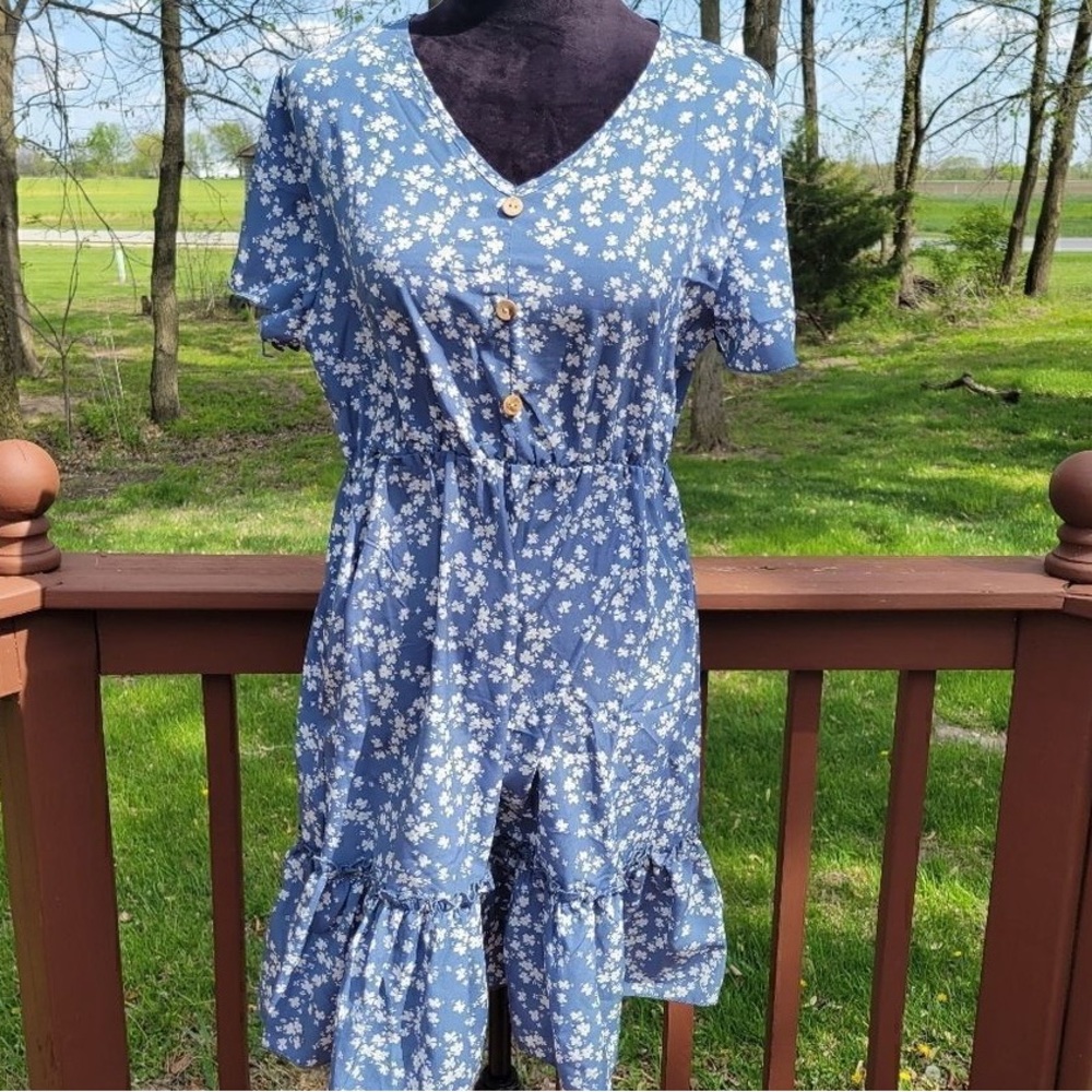 Blue Floral V-Neck Midi Dress with Ruffle Hem